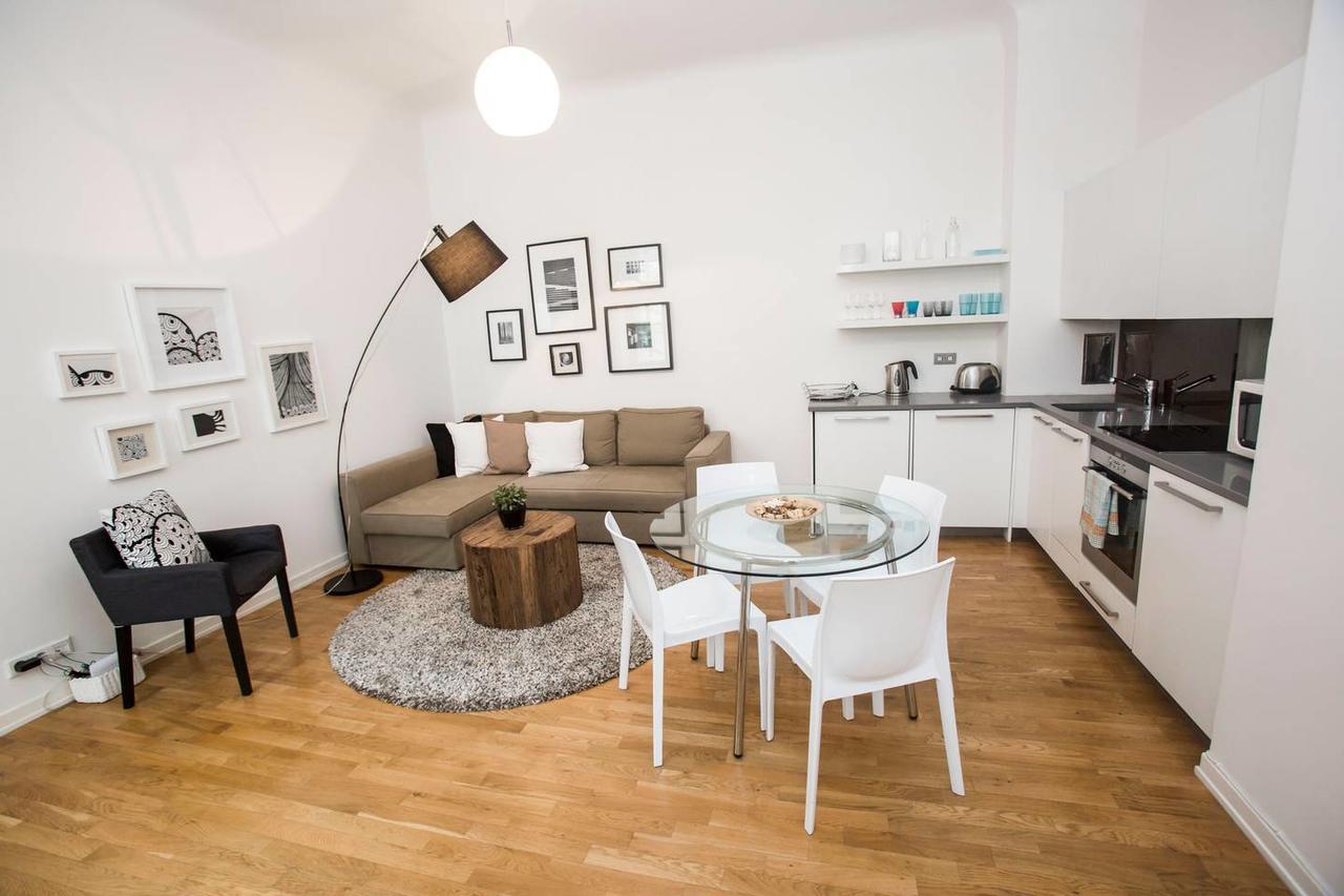 Quiet Apartment With Balcony Charles Bridge Praga Exterior foto